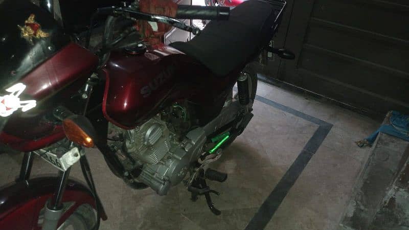 Suzuki 110 / 2022 model red colour 1