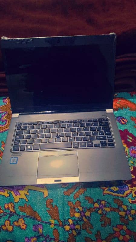 (30500) 6th generation Toshiba laptop 2