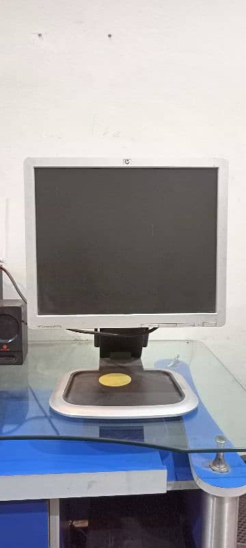 HP 21" LED For Sale 360° Rotate 0