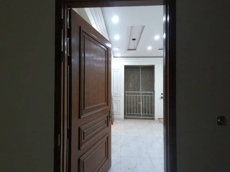 Good Prime Location 812 Square Feet Flat For sale In Government Teacher Housing Society - Sector 16-A 3