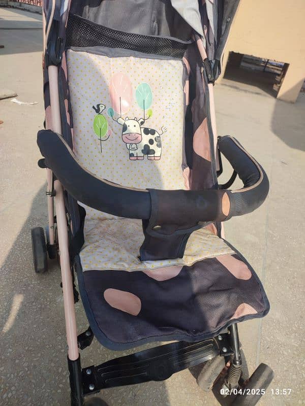 Comfortable Baby Pram for Smooth Rides 1