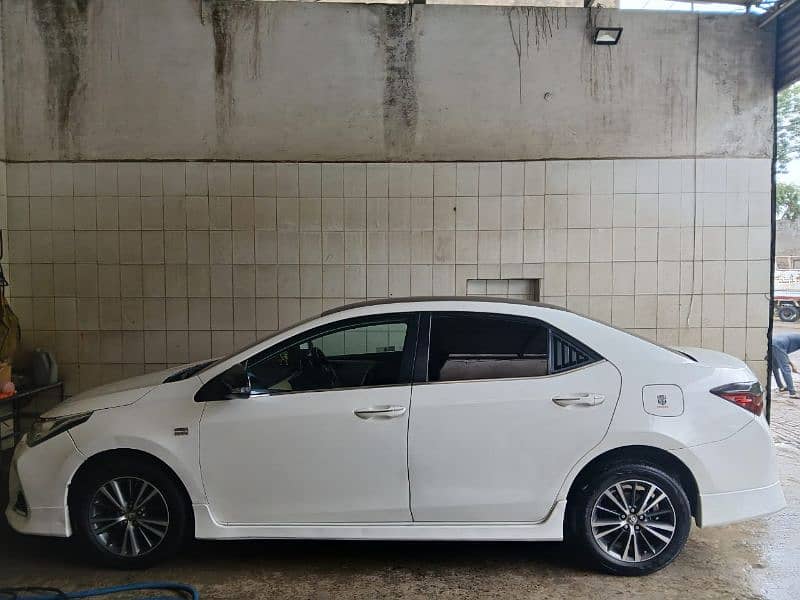 Toyota Corolla Altis 2017 8