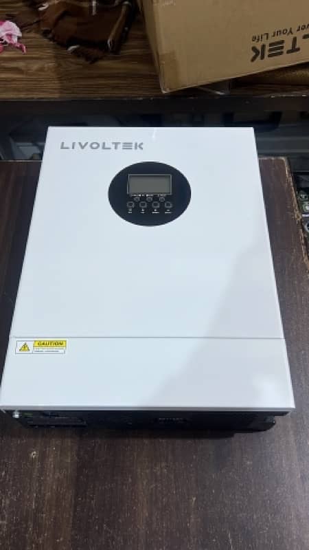 Livoltek 3.6 kw hybrid inverter 1