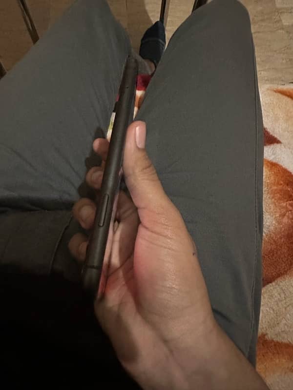 IPhone 11 new condition 5