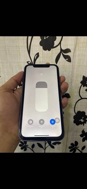 iPhone 11 64Gb all ok Jv contact number 03021290600 2