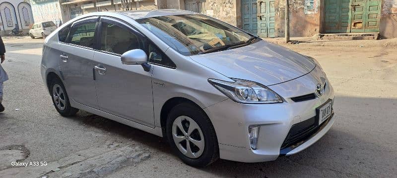 Toyota Prius S 2014 0