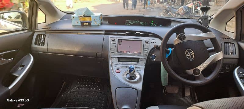 Toyota Prius S 2014 12