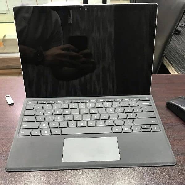 Microsoft surface pro 7 I5 10th Generation 8gb 256gb ssd fresh import 1