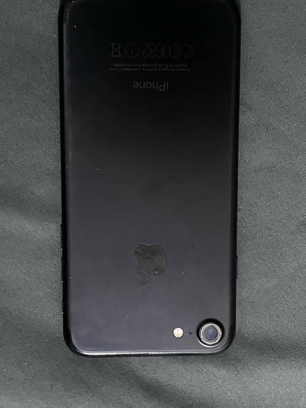 iPhone 7 pta approve all ok only bettery charge finger all work 32gb 7