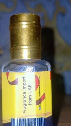 12ml perfume Oil base . . jesy ap chahyn gy ban jaye ga . .