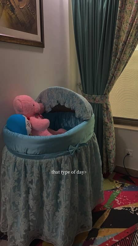 selling baby bassinet/baby bed 0