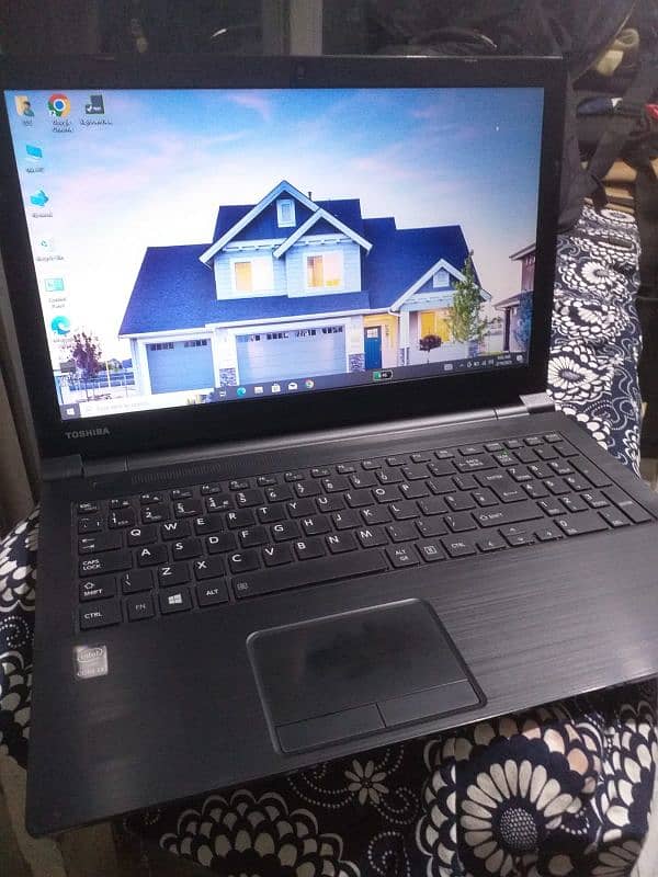 Toshiba i3 5th gen urgent sale 2