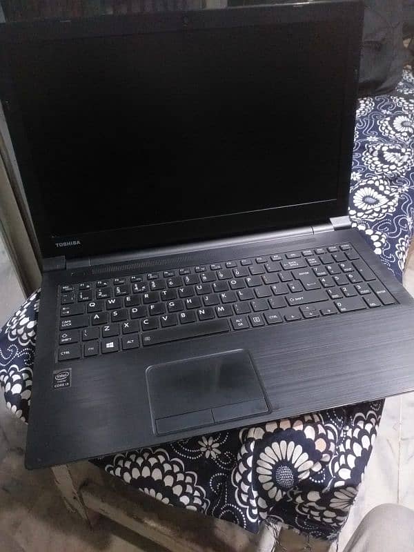 Toshiba i3 5th gen urgent sale 7