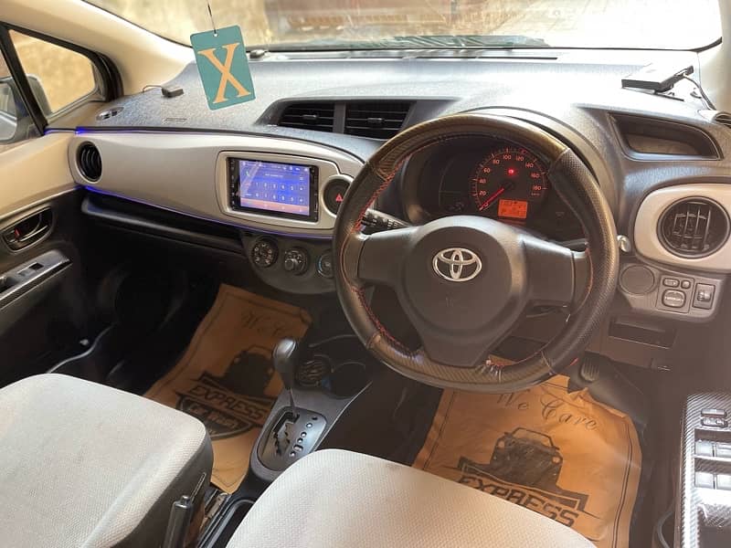 Toyota Vitz 2011 5