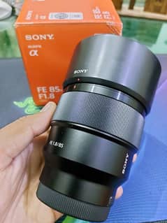 Sony 85 mm f 1.8 Lense like new