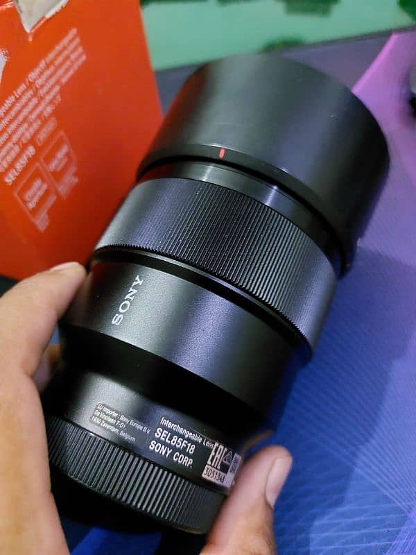 Sony 85 mm f 1.8 Lense like new 3