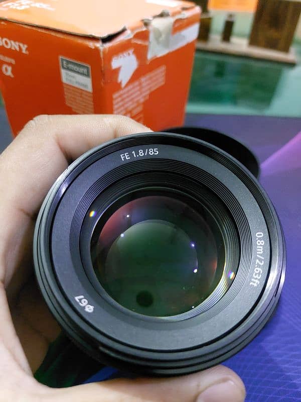 Sony 85 mm f 1.8 Lense like new 4