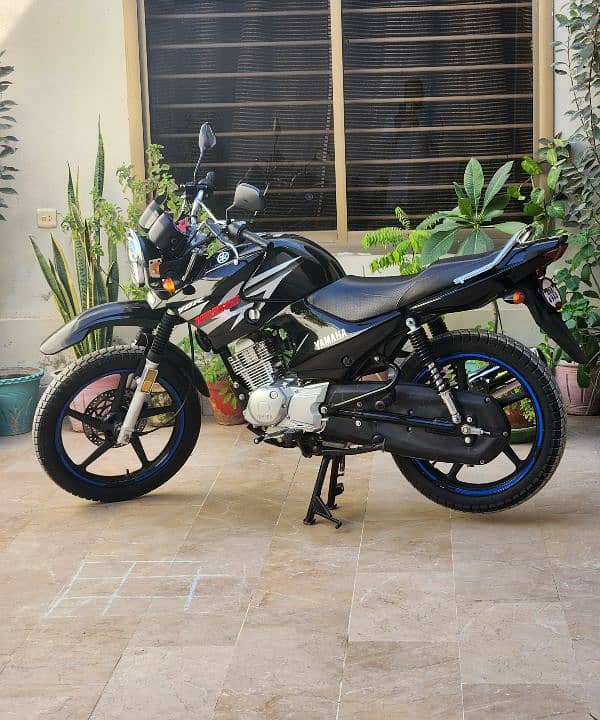 YAMAHA YBR 125G New Fresh Condition 1