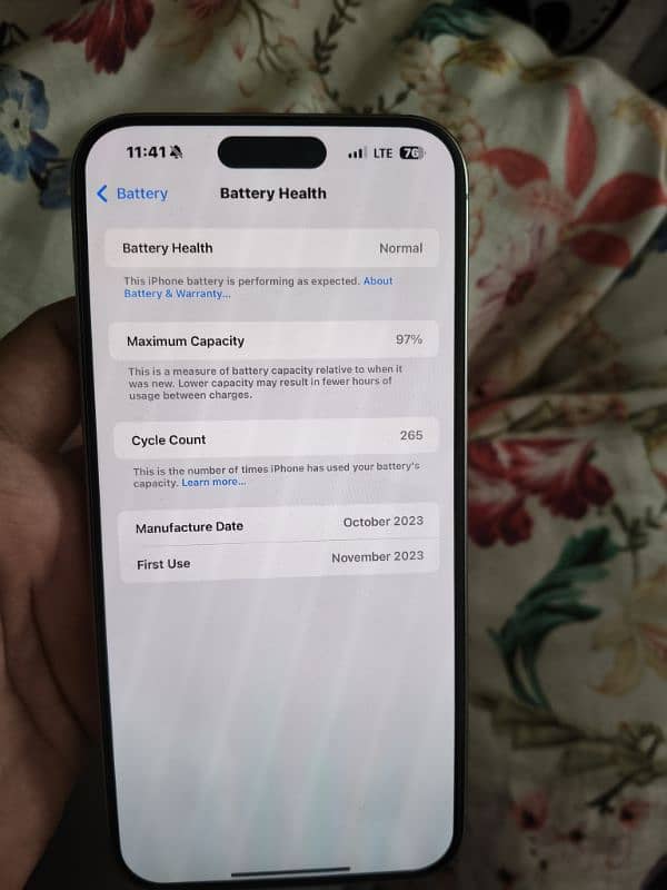 i phone 15 pro max factory unlocked condition 10/10 battery 97% 7