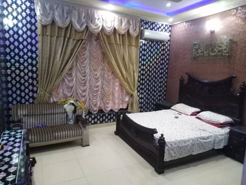 10 Marla Centre portion for rent 4