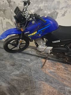 ybr 125G all ok lush condition new bike sialkot number