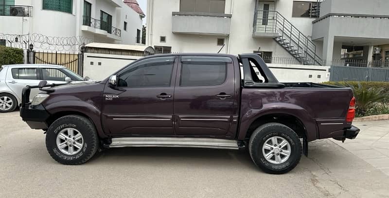 Toyota Hilux 2013 3