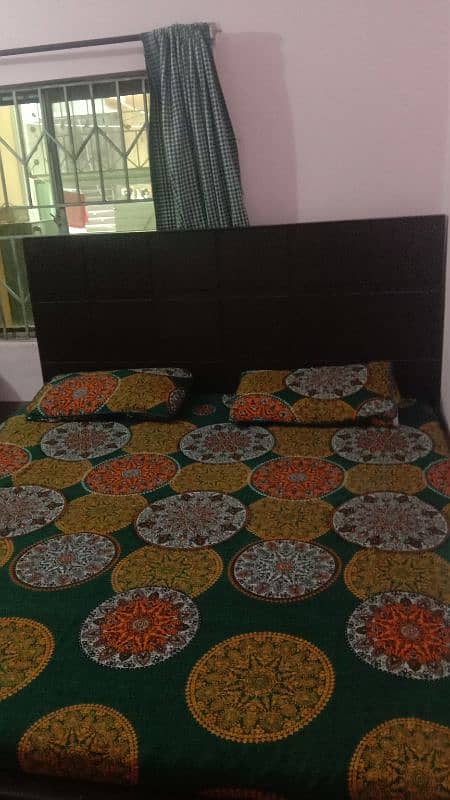 king bed side tables dressing  mattress included 5