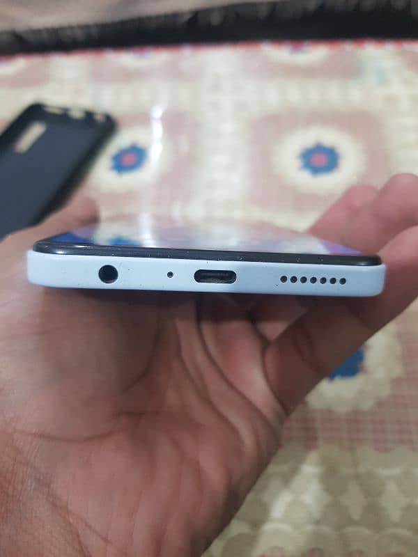 Tecno camon 19 neo 4