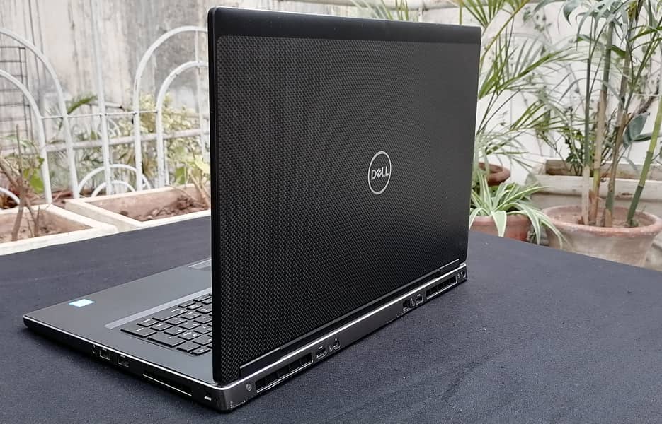 Dell Precision 7730 Workstation core i7 8th gen. Contact 03005332935 7