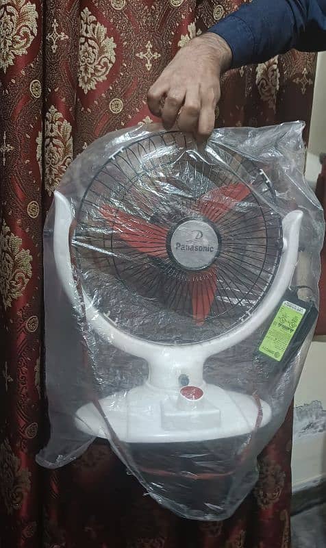 12" DC Table Fan - White 0