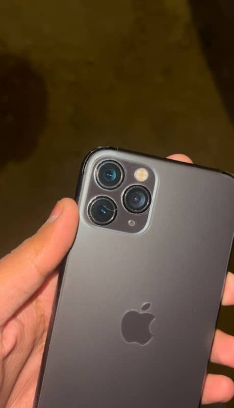 iPhone 11 Pro (Factory unlocked) 6