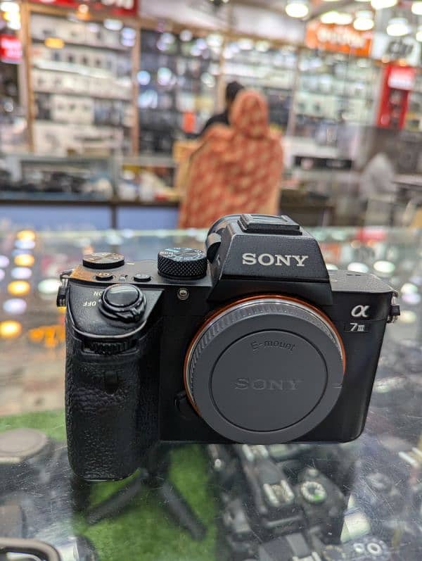 Sony a7lll body only 1