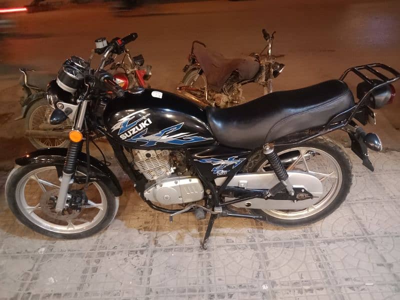 Suzuki GS 150 model 2021 Karachi number 1