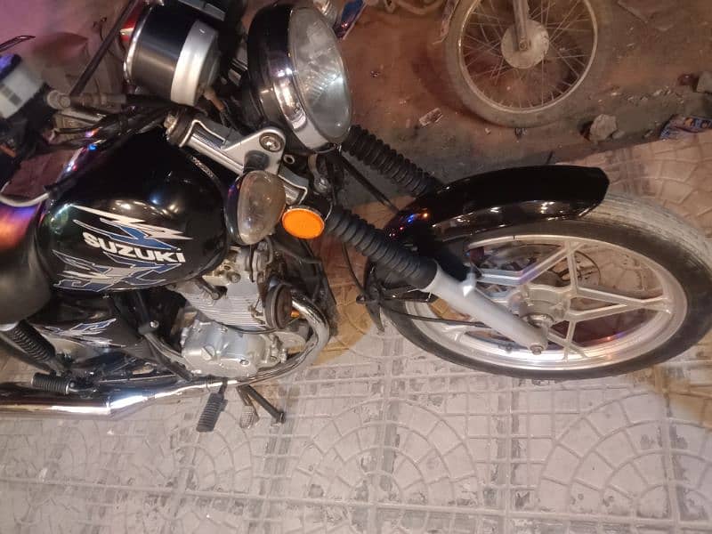 Suzuki GS 150 model 2021 Karachi number 2