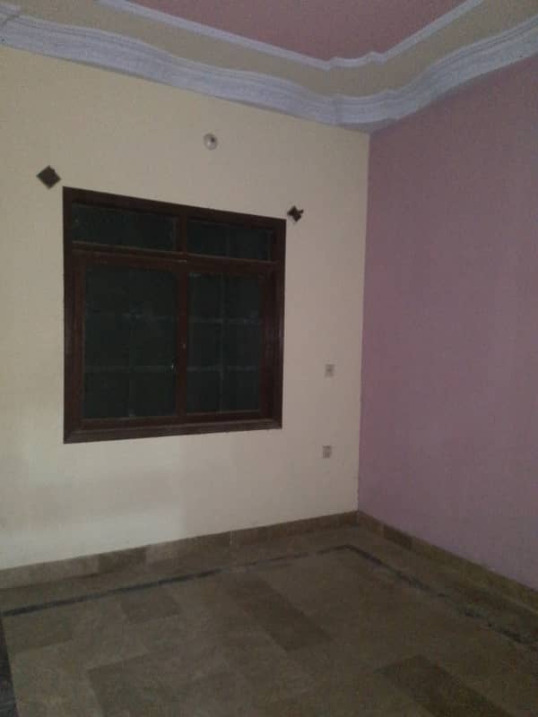 3 bed dd portion available for rent in north Karachi 4