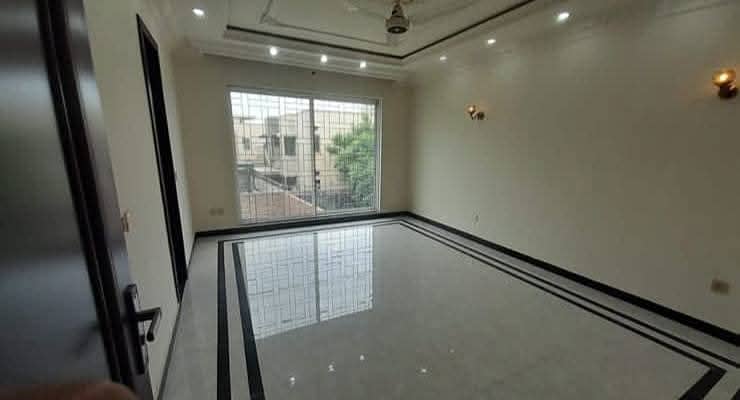 Kanal brand new 3bed upper portion in wapda town 7