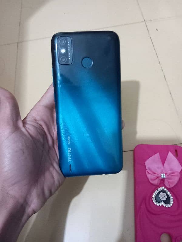 Tecno spark 6 10)10 all ok 64 gb  with box dual officl approved 1