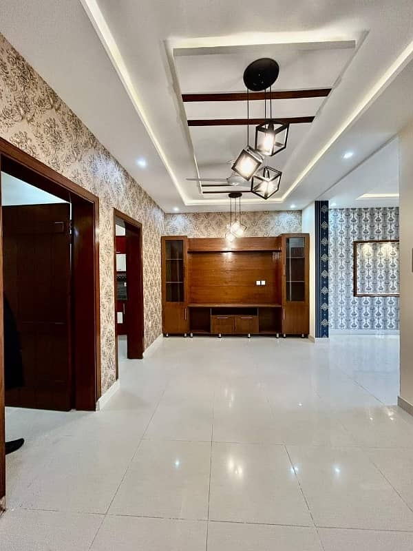 5 Marla Used House For Sale In Bahria Town Lahore 0