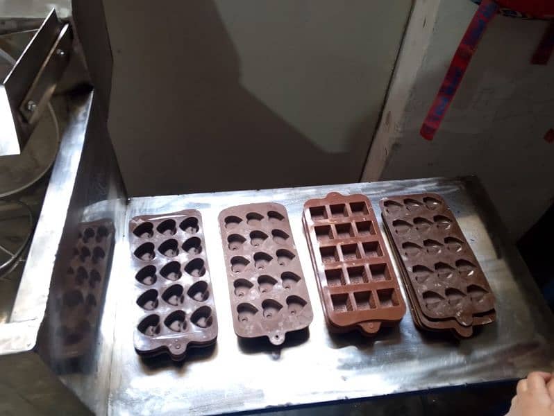 chocolate machine with complete Saman 4