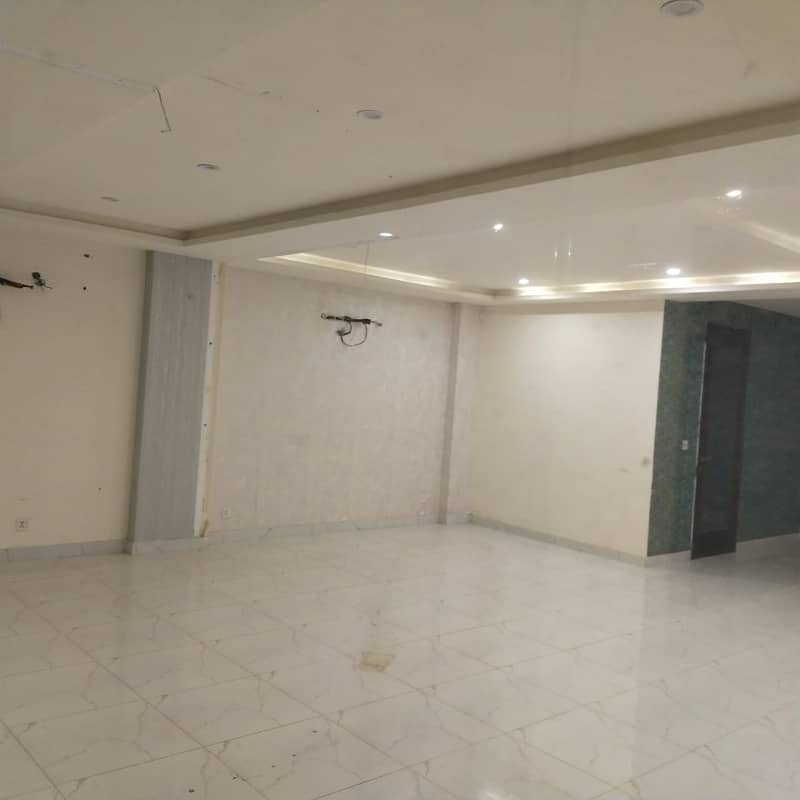 5 Marla Ground Floor Non Furnished Commercial Hall Available For Rent In Bahria Town Lahore 9