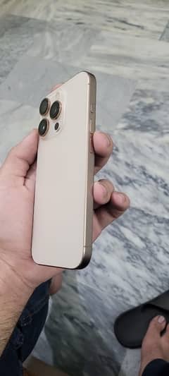 Iphone 16 pro desert titanium 256 gb