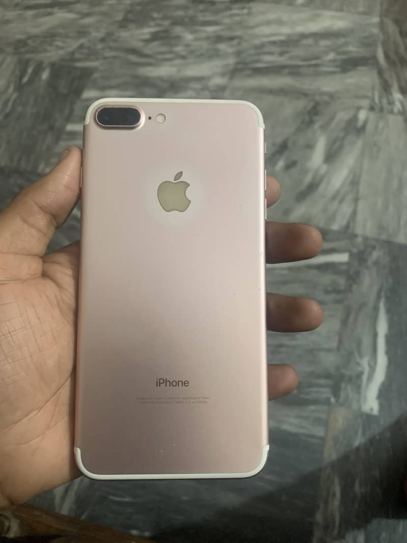 Apple iPhone 7 Plus 1