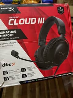 Hyper x cloud 3 headphone condition 10 by10 price 15k