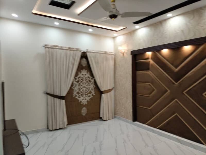 Like new 10 Marla House For Rent In Bahria Town - Sector F 0