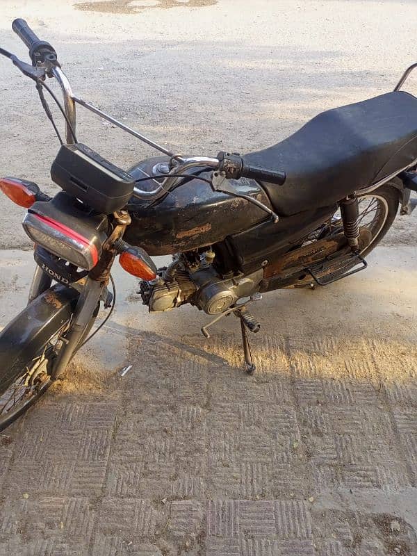 Honda CD 70 Karachi Registration Normal Condition. . . 03159201685 7