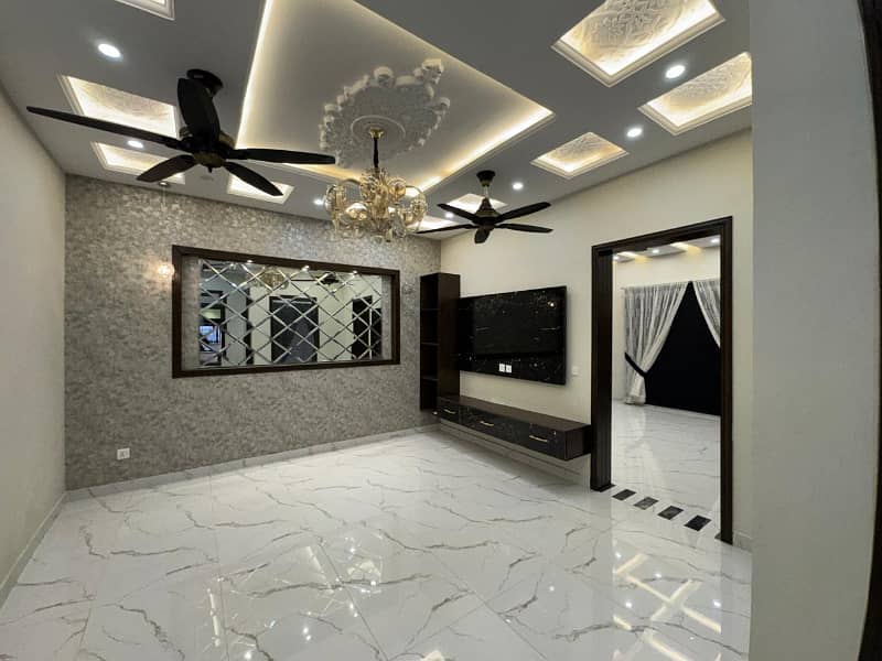 No Fake Prices 10 Marla Luxury Designer House For Sale In Bahria Town Lahore In Low budget price 12