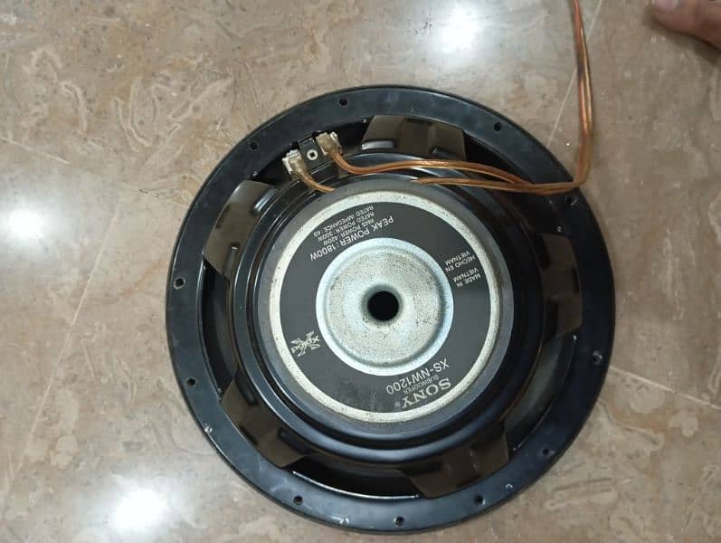 sony xplod 1800w woofer 2