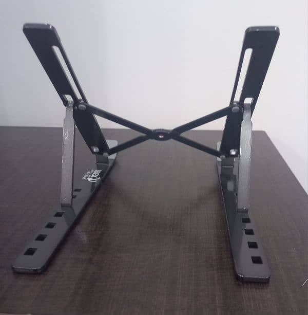 Adjustable Laptop Stand 1