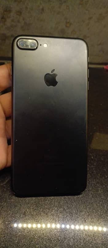 iPhone 7plus 32 gb pta aprovd 03023324795 1