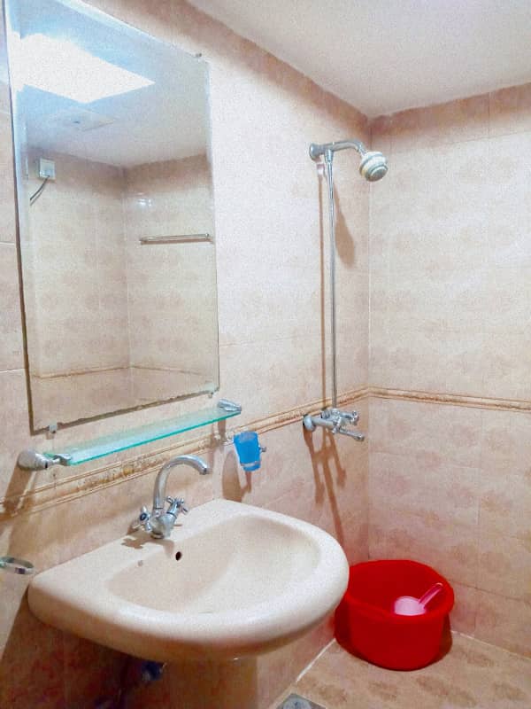 Like New 1 Bed Luxury Studio Apartment Available For Sale in Sector E Bahria Town Lahore 4